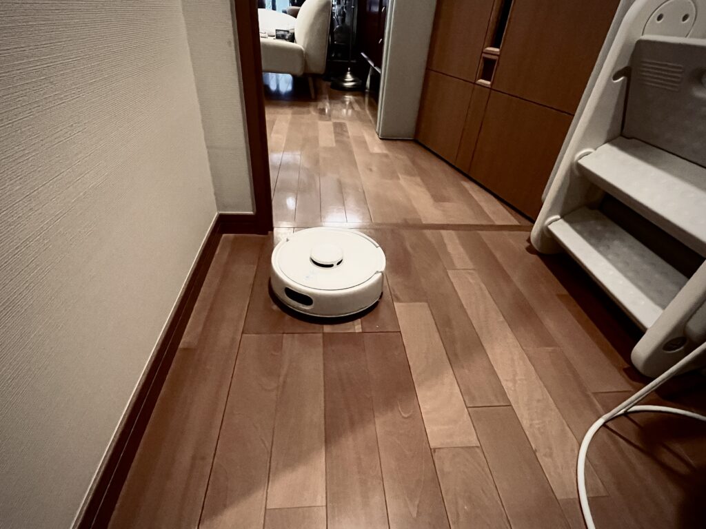 SwitchBotロボット掃除機K11+