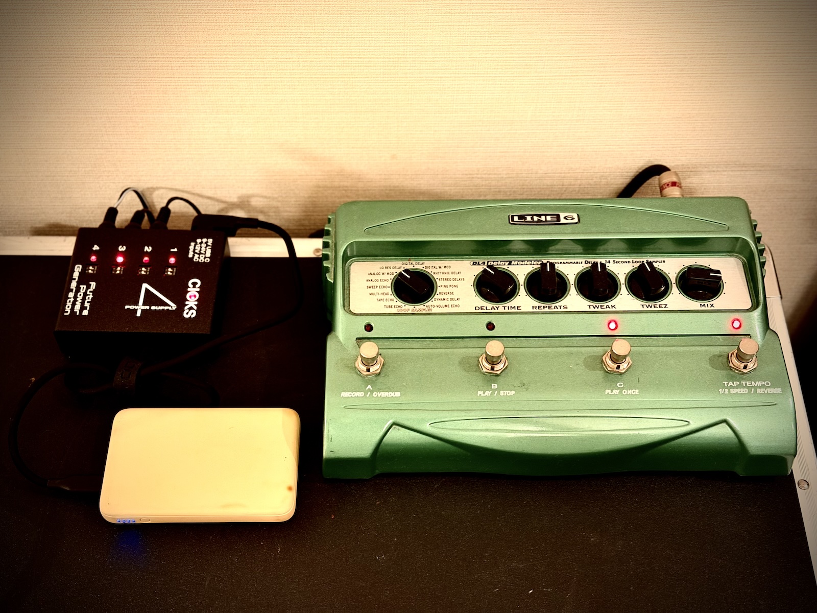 パワーサプライ「CIOKS 4 / DC4 Multi-Output Power Supply Expander」で「LINE6 DL4」を動かす話